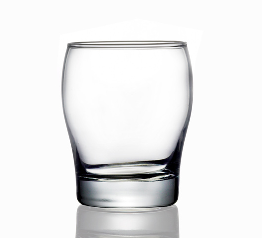 厚实玻璃啤酒杯