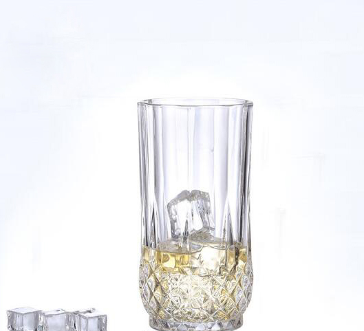 钻石款玻璃酒杯场景图