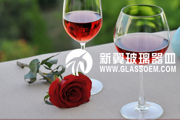 红葡萄酒杯