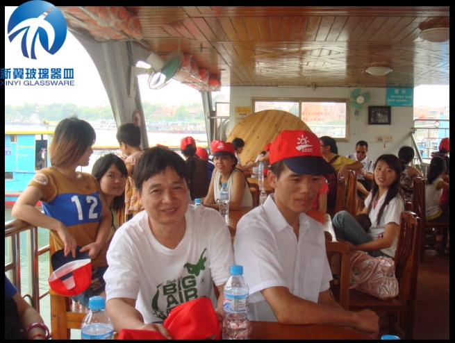 新翼玻璃2009四周年厂庆 (3)
